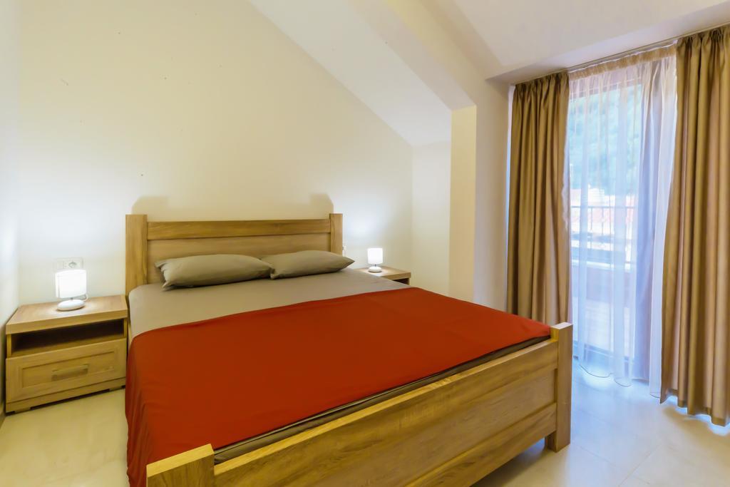 Opium Mar Apartments Petrovac Zewnętrze zdjęcie