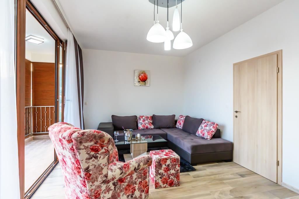 Opium Mar Apartments Petrovac Zewnętrze zdjęcie