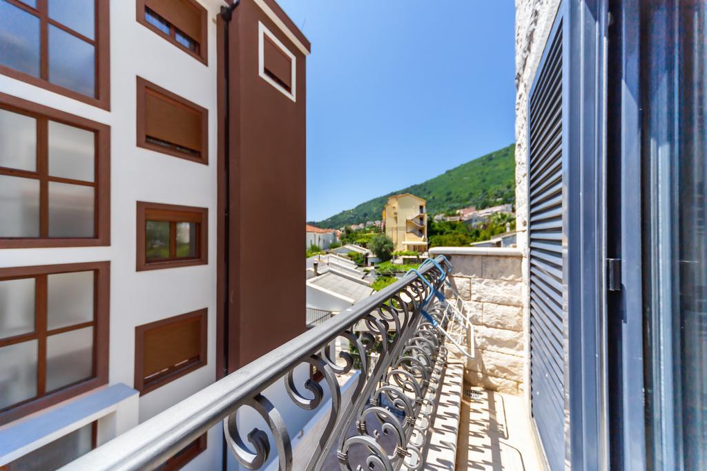 Opium Mar Apartments Petrovac Zewnętrze zdjęcie