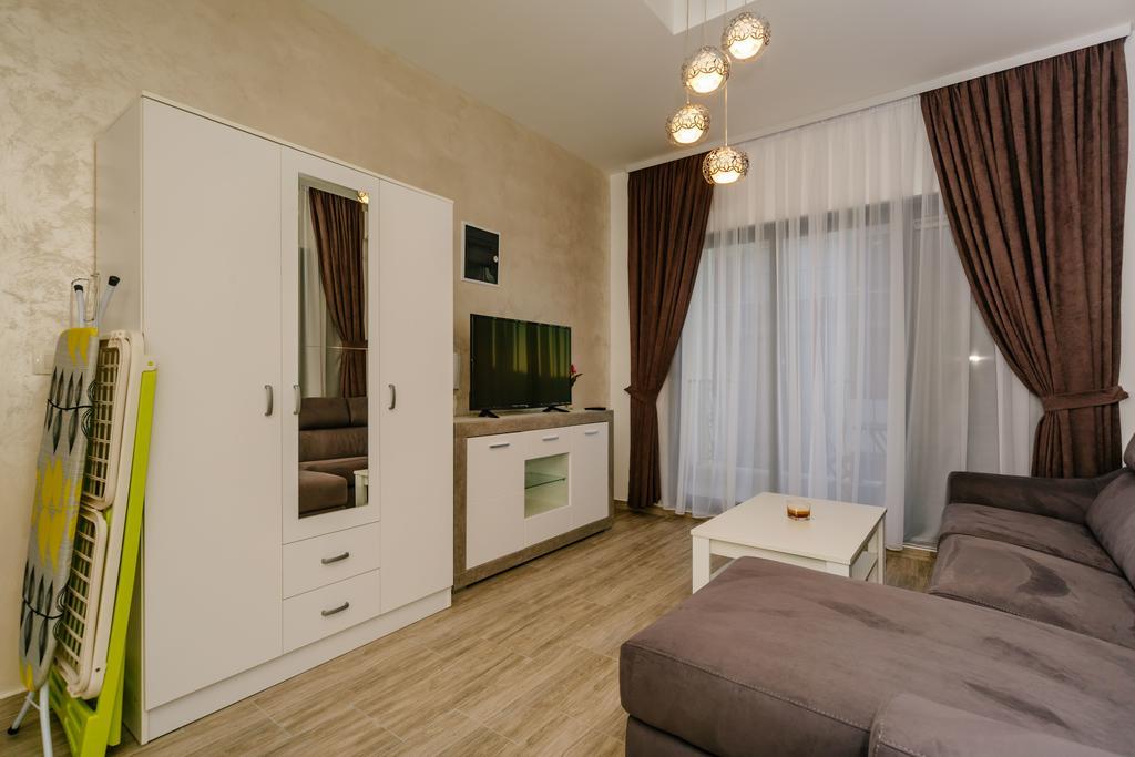 Opium Mar Apartments Petrovac Zewnętrze zdjęcie