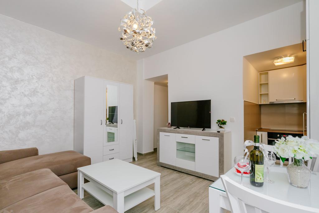 Opium Mar Apartments Petrovac Zewnętrze zdjęcie