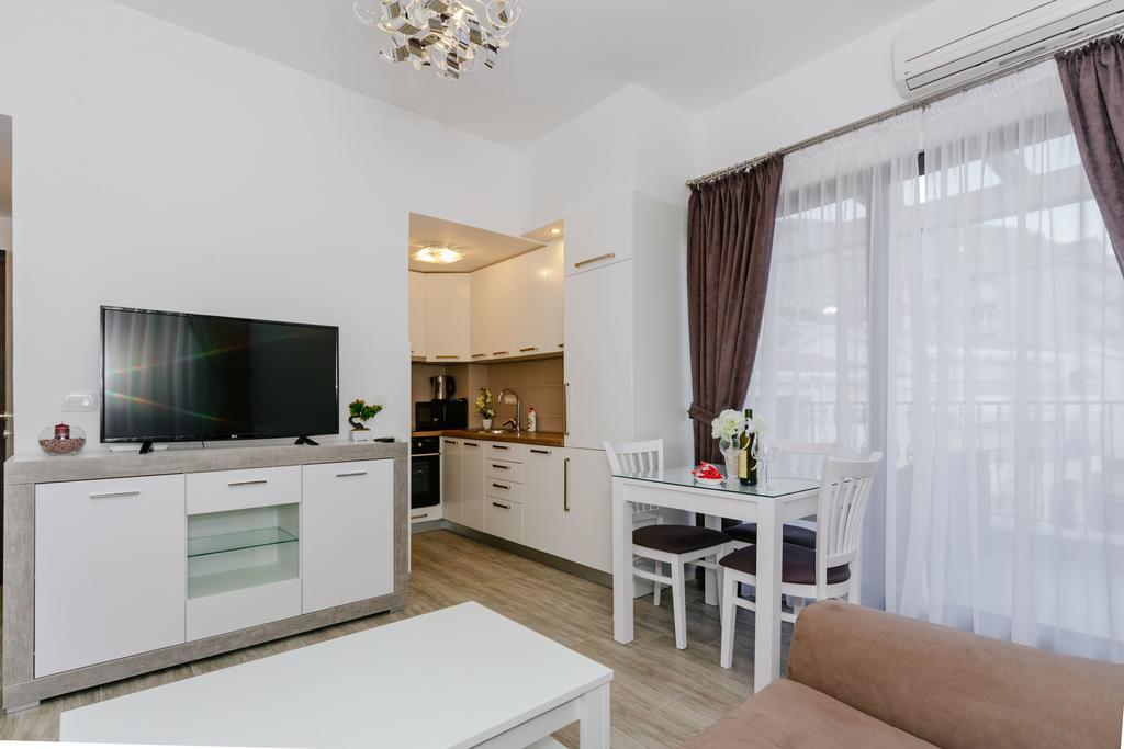 Opium Mar Apartments Petrovac Zewnętrze zdjęcie