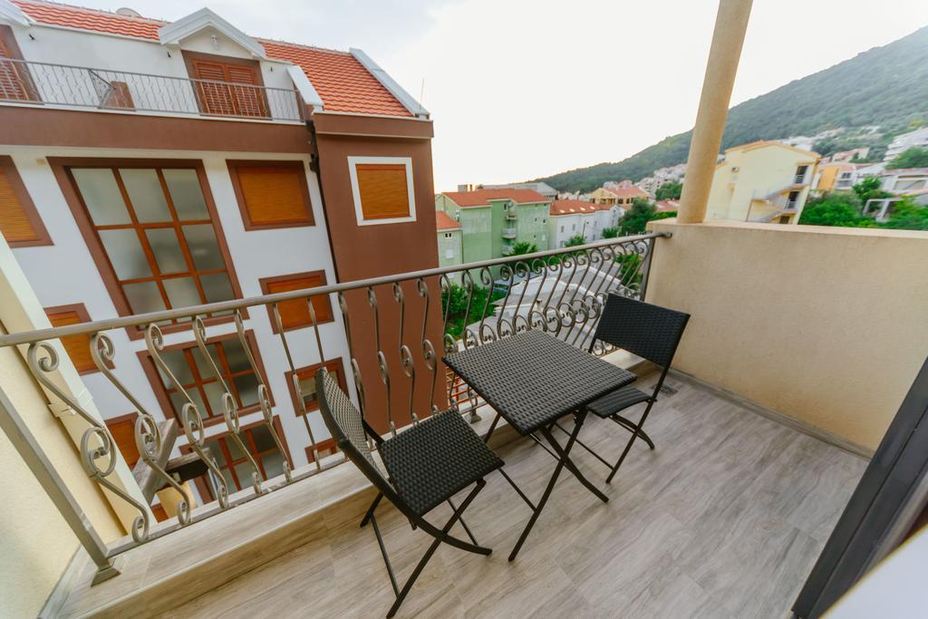 Opium Mar Apartments Petrovac Zewnętrze zdjęcie