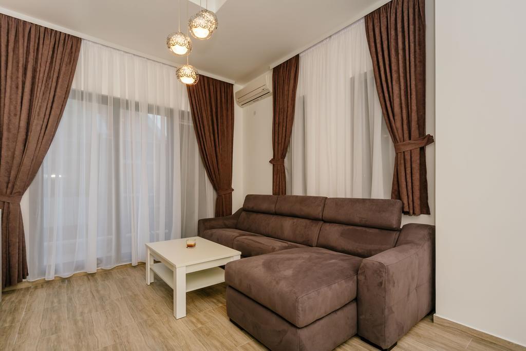 Opium Mar Apartments Petrovac Zewnętrze zdjęcie