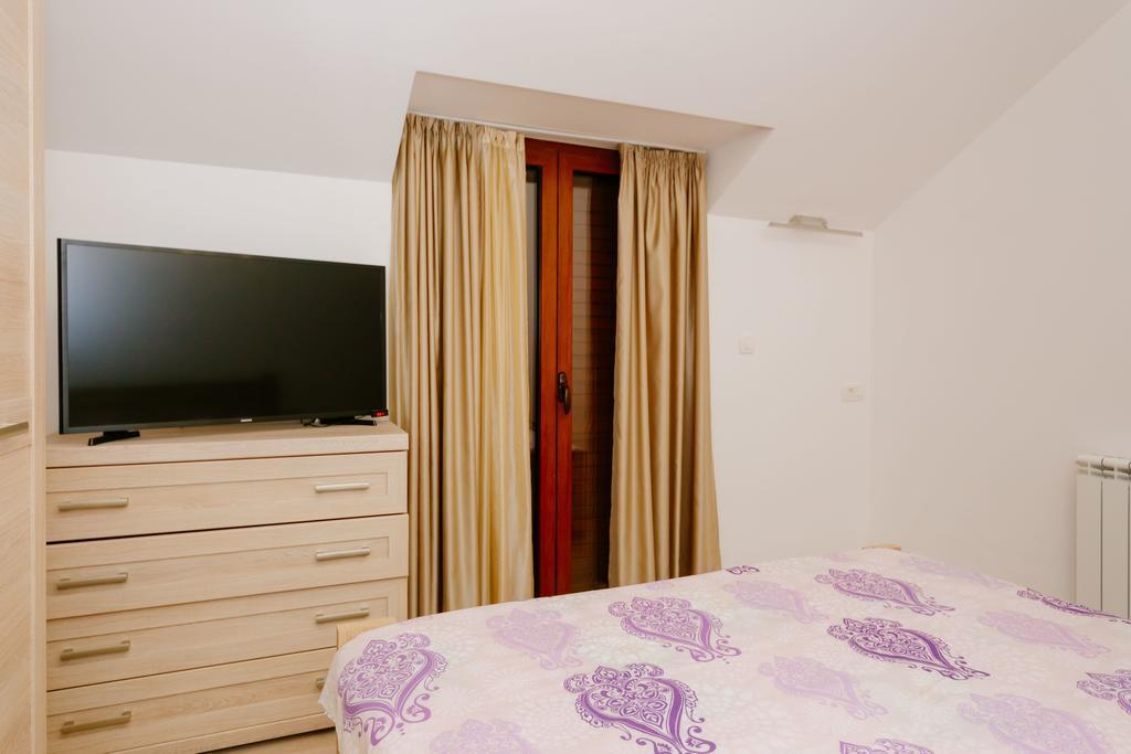 Opium Mar Apartments Petrovac Zewnętrze zdjęcie